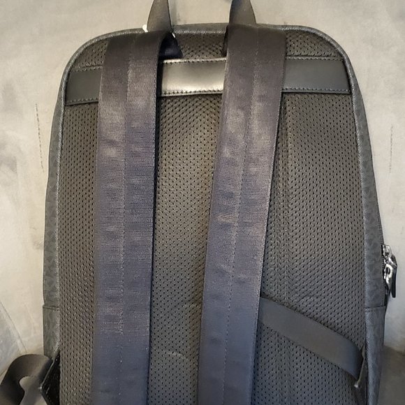 Michael Kors Jet Set Men Backpack - Picture 2 of 2